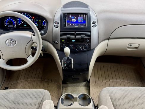 Used 2006 Toyota Sienna LE image 12