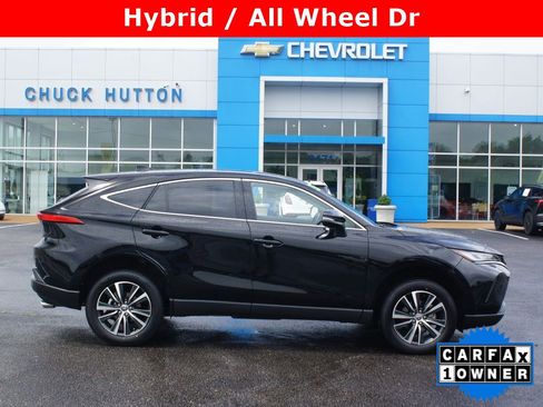 Used 2023 Toyota Venza LE AWD/4WD image 1