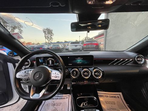 Used 2020 Mercedes-Benz CLA 35 AMG 4MATIC image 9