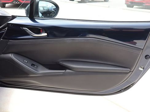 Used 2025 MAZDA MX-5 Miata RF Grand Touring RWD image 19