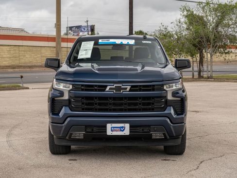 Used 2022 Chevrolet Silverado 1500 RST AWD/4WD image 2