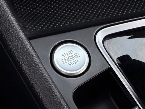 Used 2020 Volkswagen Jetta R-Line image 20