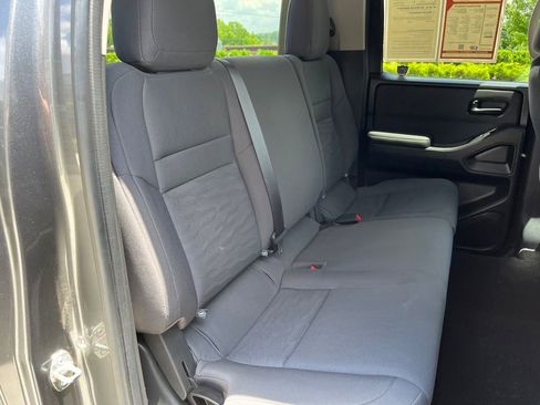 Used 2024 Nissan Frontier S AWD/4WD image 23