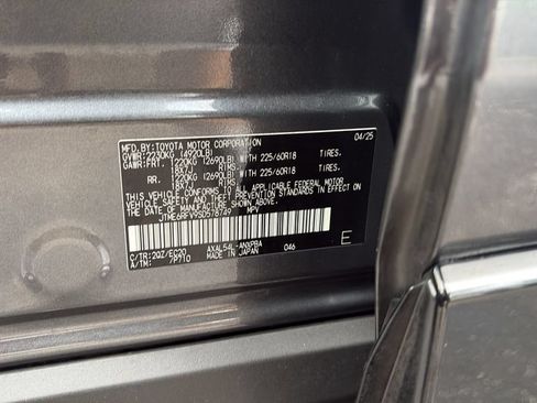 Used 2025 Toyota RAV4 XSE w/ Advanced Technology Package AWD/4WD image 25