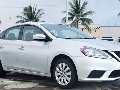 Used 2018 Nissan Sentra S FWD image 3