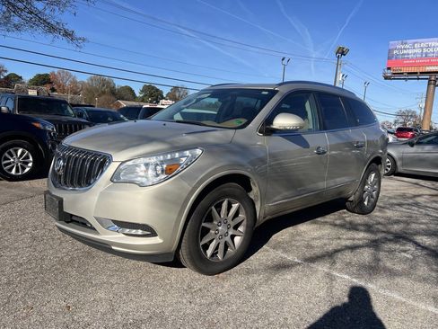 Used 2017 Buick Enclave Leather image 3