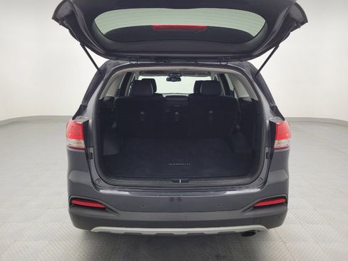 Used 2016 Kia Sorento EX image 29