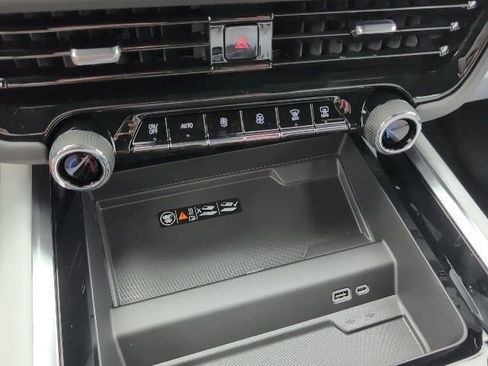 New 2026 Chevrolet Tahoe Premier w/ Sun And Tow Package image 28