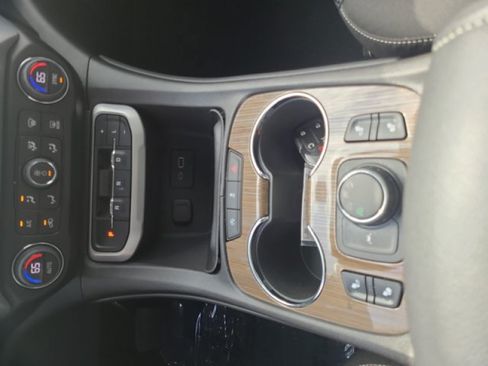 Used 2023 GMC Acadia SLE w/ Driver Convenience Package AWD/4WD image 15