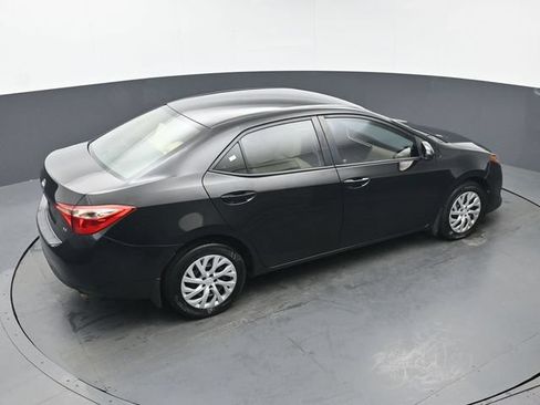 Used 2017 Toyota Corolla LE w/ Carpet Mat Package (TMS) FWD image 35