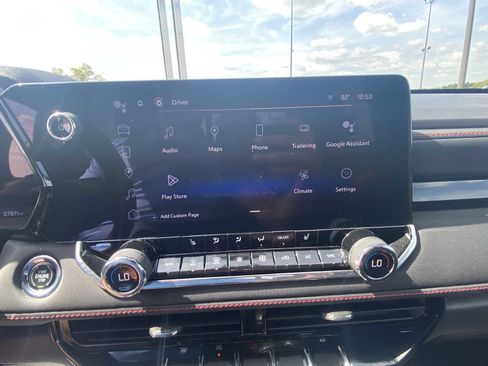 Used 2023 Chevrolet Colorado Z71 w/ Z71 Convenience Package 2 image 13