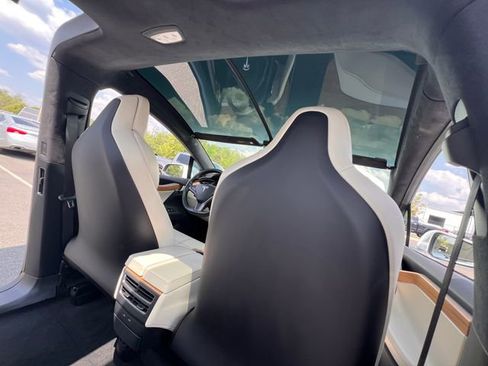 Used 2019 Tesla Model X 75D AWD/4WD image 35