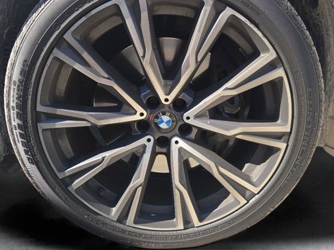 Used 2021 BMW X7 xDrive40i w/ M Sport Package image 31