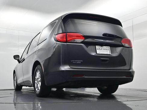 Used 2023 Chrysler Voyager LX FWD image 40