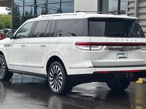 Certified 2024 Lincoln Navigator L Black Label AWD/4WD image 6