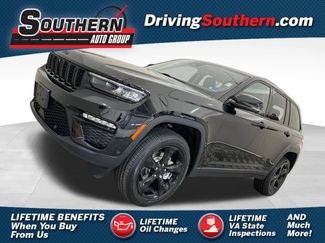 Used 2023 Jeep Grand Cherokee Limited w/ Luxury Tech Group II AWD/4WD 360° Tour