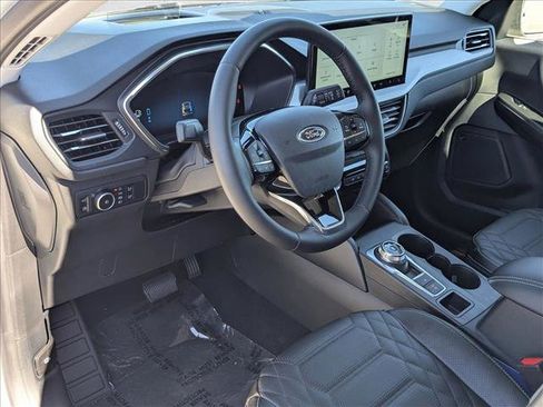 New 2024 Ford Escape SE w/ PHEV Premium Package image 3