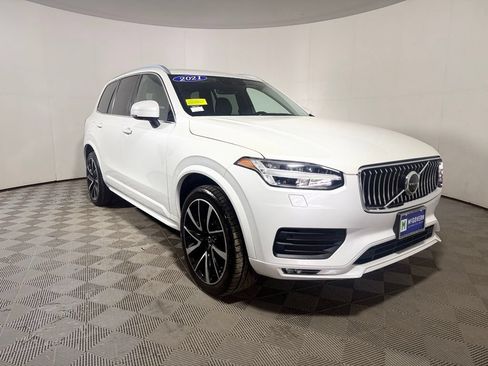 Used 2021 Volvo XC90 T6 Momentum w/ Protection Package Premier AWD/4WD image 9