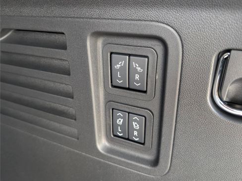 New 2026 Buick Enclave Sport Touring w/ Power Package image 12