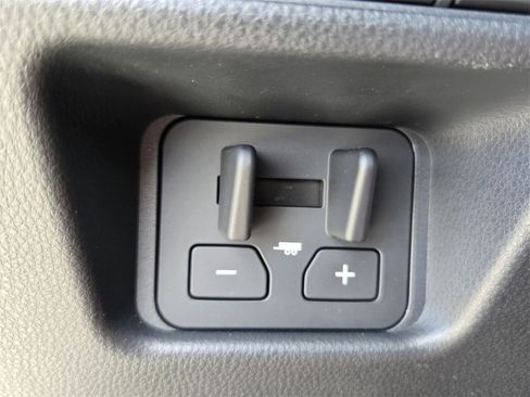 Used 2024 Toyota Land Cruiser image 31