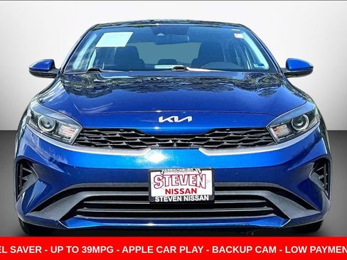 Used 2022 Kia Forte LXS FWD image 2