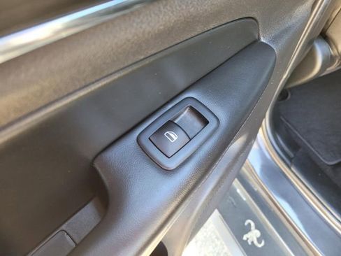 Used 2020 Jeep Grand Cherokee Limited image 17