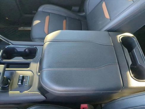 Used 2024 GMC Sierra 1500 AT4 w/ Technology Package image 15