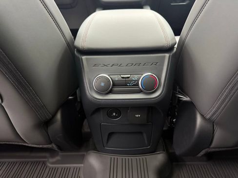 New 2025 Ford Explorer Active w/ Active Comfort Package image 36