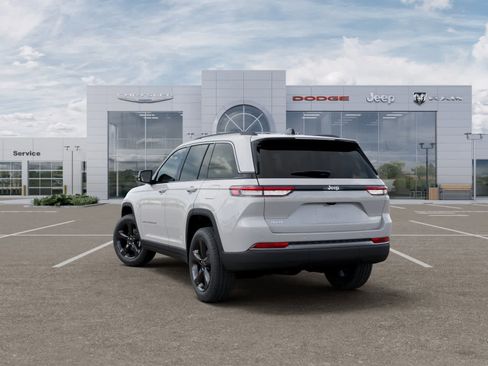 New 2026 Jeep Grand Cherokee Limited image 3