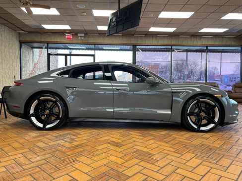 Used 2023 Porsche Taycan Turbo image 9