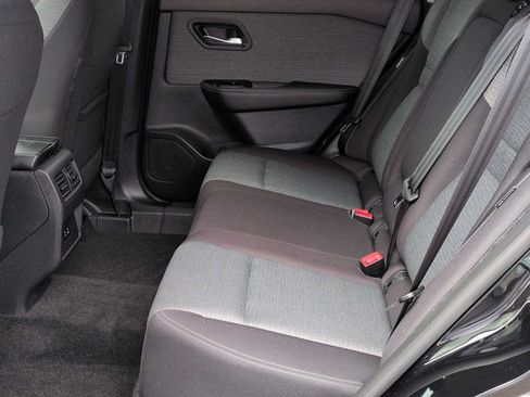 Used 2023 Nissan Rogue SV FWD image 20