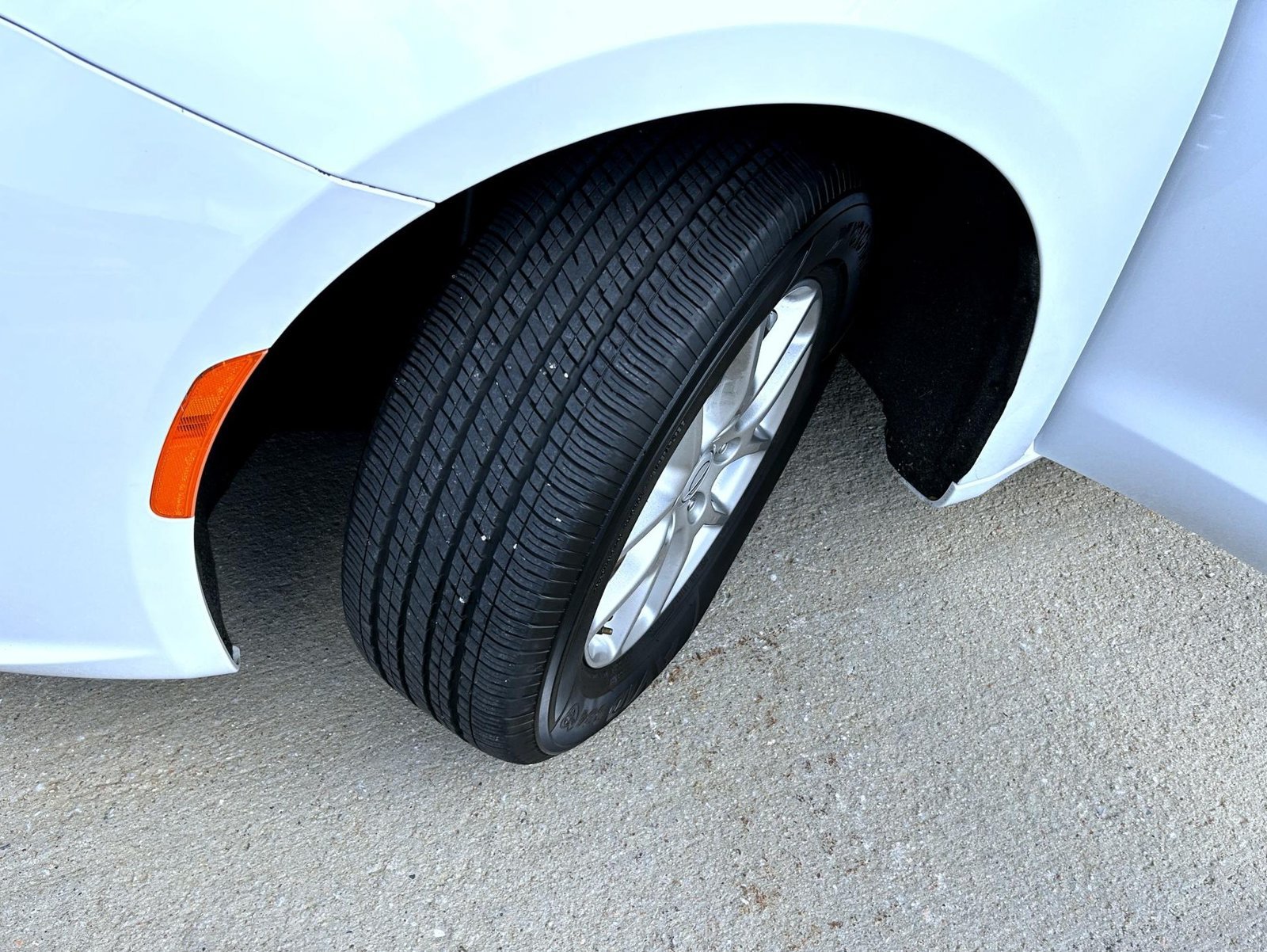 Used 2025 Chrysler Pacifica Select FWD image 23