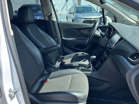 Used 2021 Buick Encore Preferred FWD image 13
