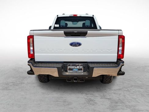 New 2026 Ford F250 XL w/ XL Off-Road Package AWD/4WD image 9