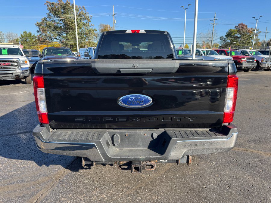 Used 2017 Ford F350 XLT w/ Snow Plow Prep Package AWD/4WD image 4