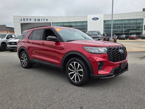 Used 2025 Ford Explorer ST-Line RWD image 1