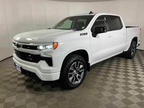Used 2024 Chevrolet Silverado 1500 RST AWD/4WD image 4