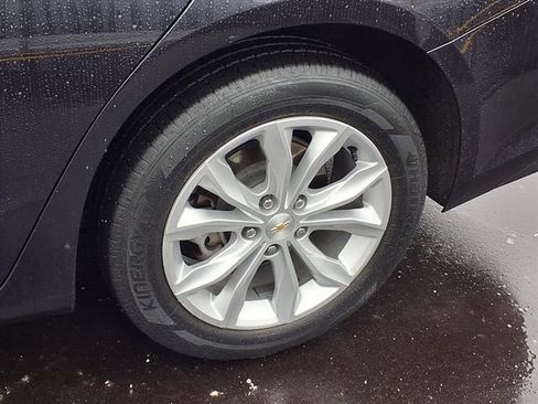 Used 2022 Chevrolet Malibu LT image 25