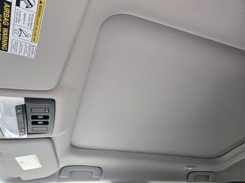 New 2025 Mitsubishi Outlander SEL image 20