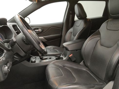 Used 2019 Jeep Cherokee High Altitude AWD/4WD image 17