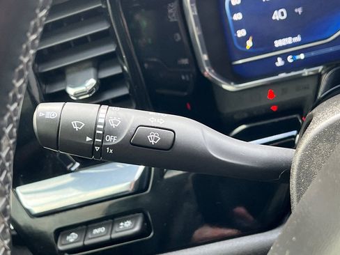 Used 2024 Chevrolet Silverado 3500 High Country w/ High Country Premium Package image 35