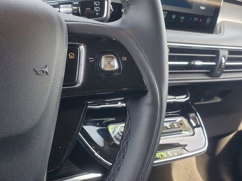 Used 2024 Lincoln Corsair AWD w/ Equipment Group 101A image 16