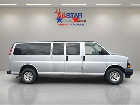 Used 2019 Chevrolet Express 3500 LS image 3