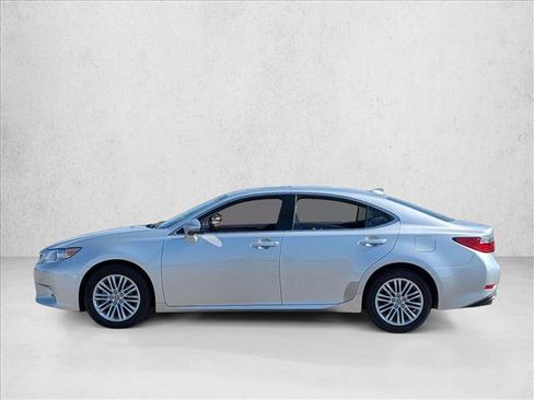 Used 2015 Lexus ES 350 w/ Luxury Package image 9