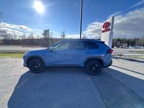 Used 2023 Toyota RAV4 SE w/ Convenience Package image 6