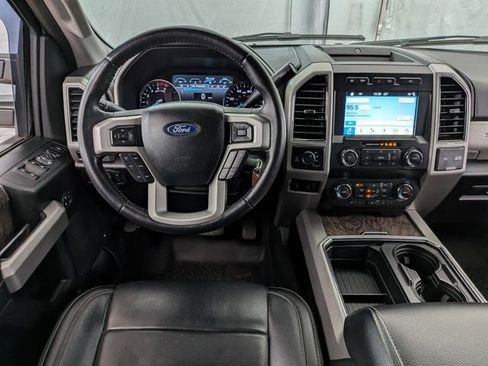 Certified 2019 Ford F250 Lariat w/ Chrome Package image 31