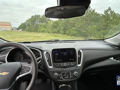Used 2021 Chevrolet Malibu LS FWD image 3