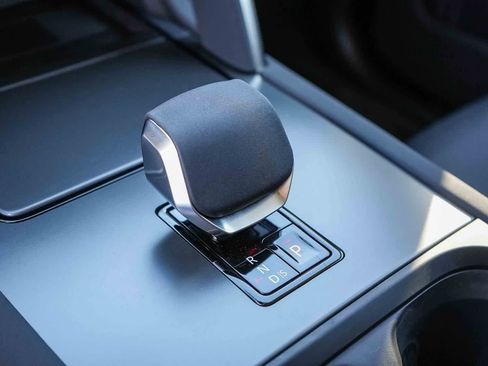 New 2025 Land Rover Discovery Sport S AWD/4WD image 17