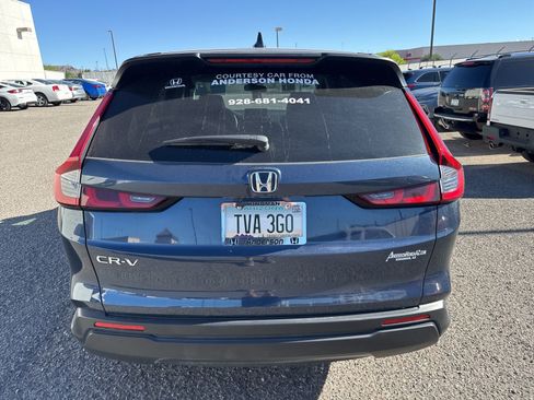 Used 2025 Honda CR-V LX image 5