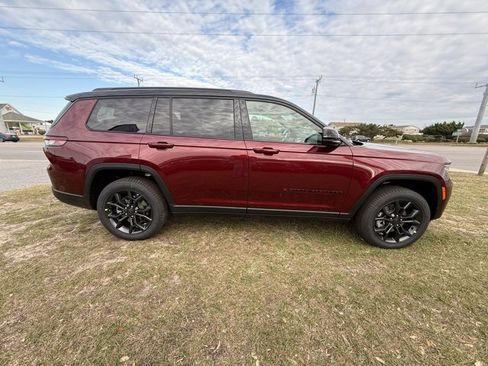 New 2025 Jeep Grand Cherokee L Limited image 8